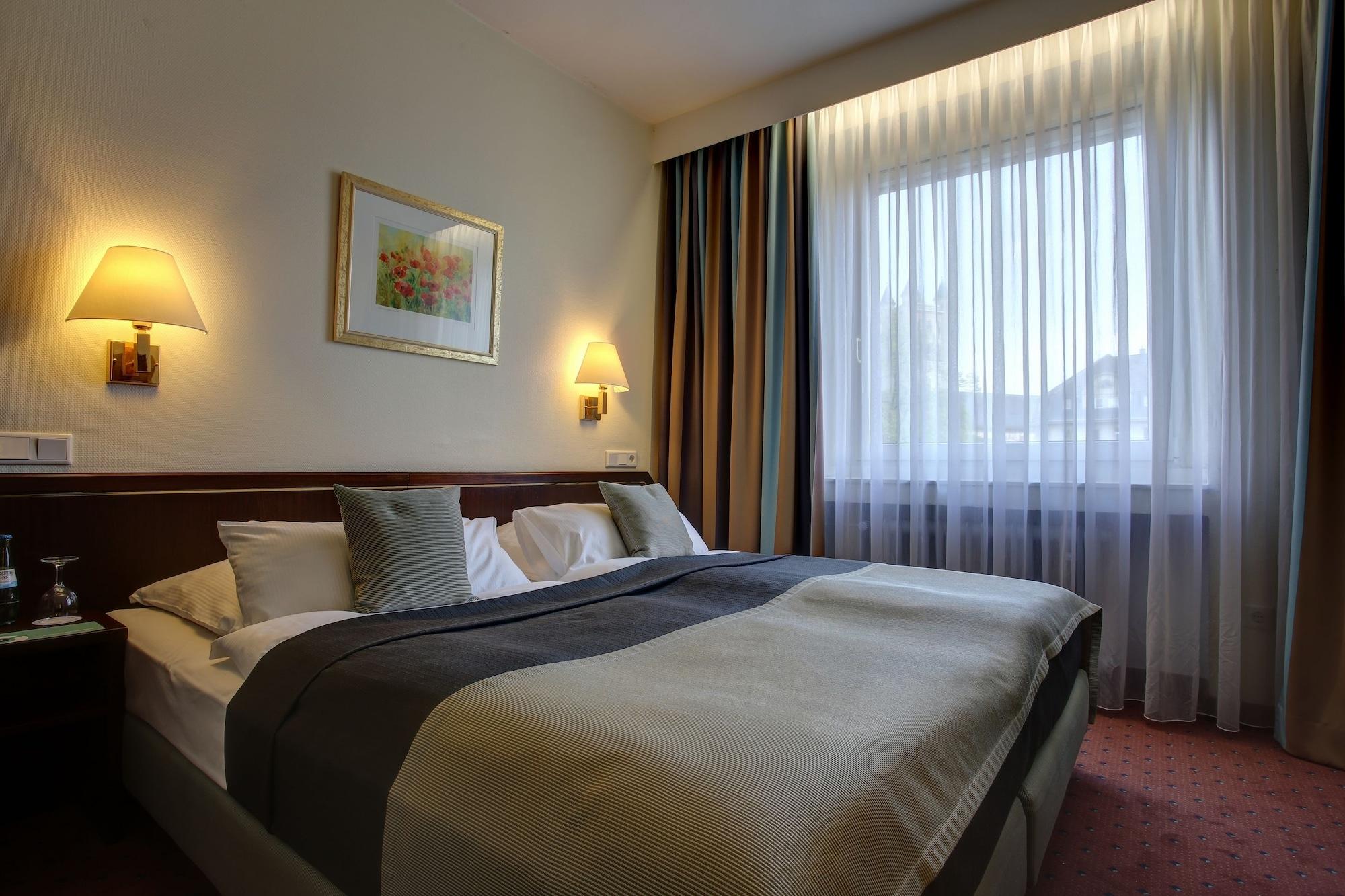 Trip Inn Hotel Esplanade, Duesseldorf Zewnętrze zdjęcie