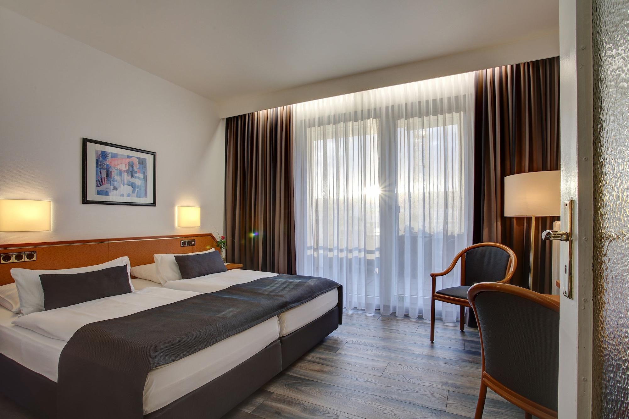 Trip Inn Hotel Esplanade, Duesseldorf Zewnętrze zdjęcie
